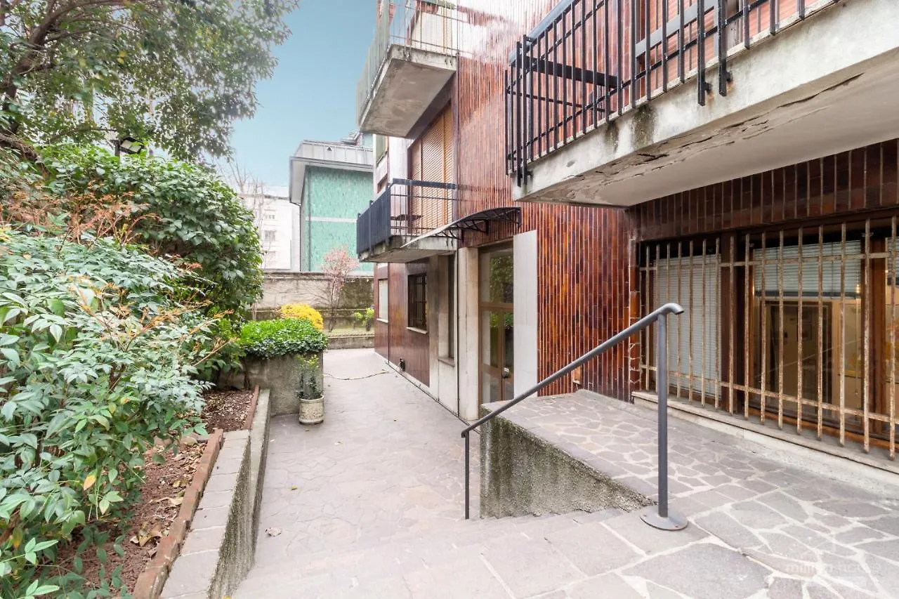 Suite Stresa Milano Centrale 3Pax Wifi 0*, Milan Italy